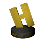 Der Hertkorn Award - ein goldenes H im schwarzen Sockel.