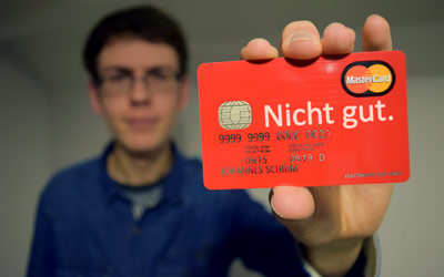 Normally, the text on my credit card reads "Gut." which means "good" in German. But I think "Nicht gut." which means "not good" is more appropriate in my case.